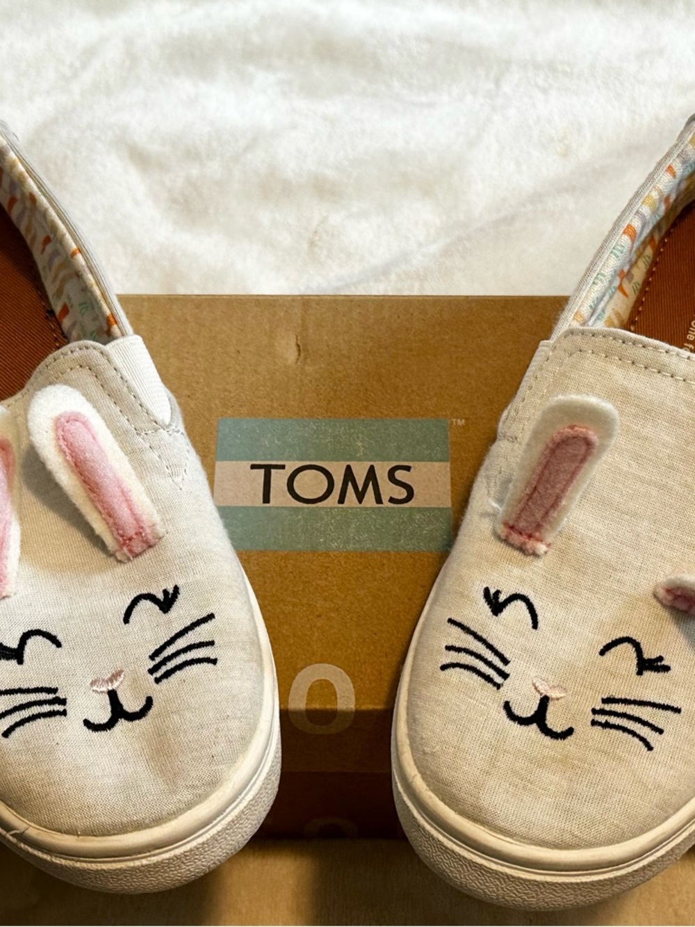 TOMS Luca Bunny Face Jersey Slip On Shoes Youth Size 1